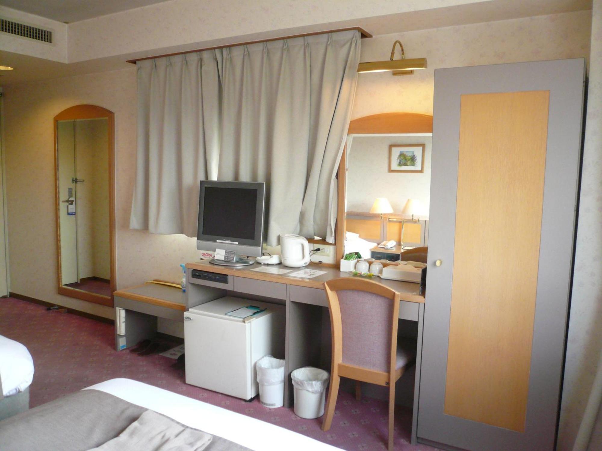 Takayama City Hotel Four Seasons Екстер'єр фото