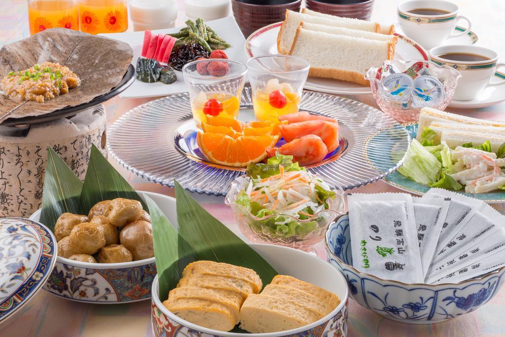 Takayama City Hotel Four Seasons Екстер'єр фото