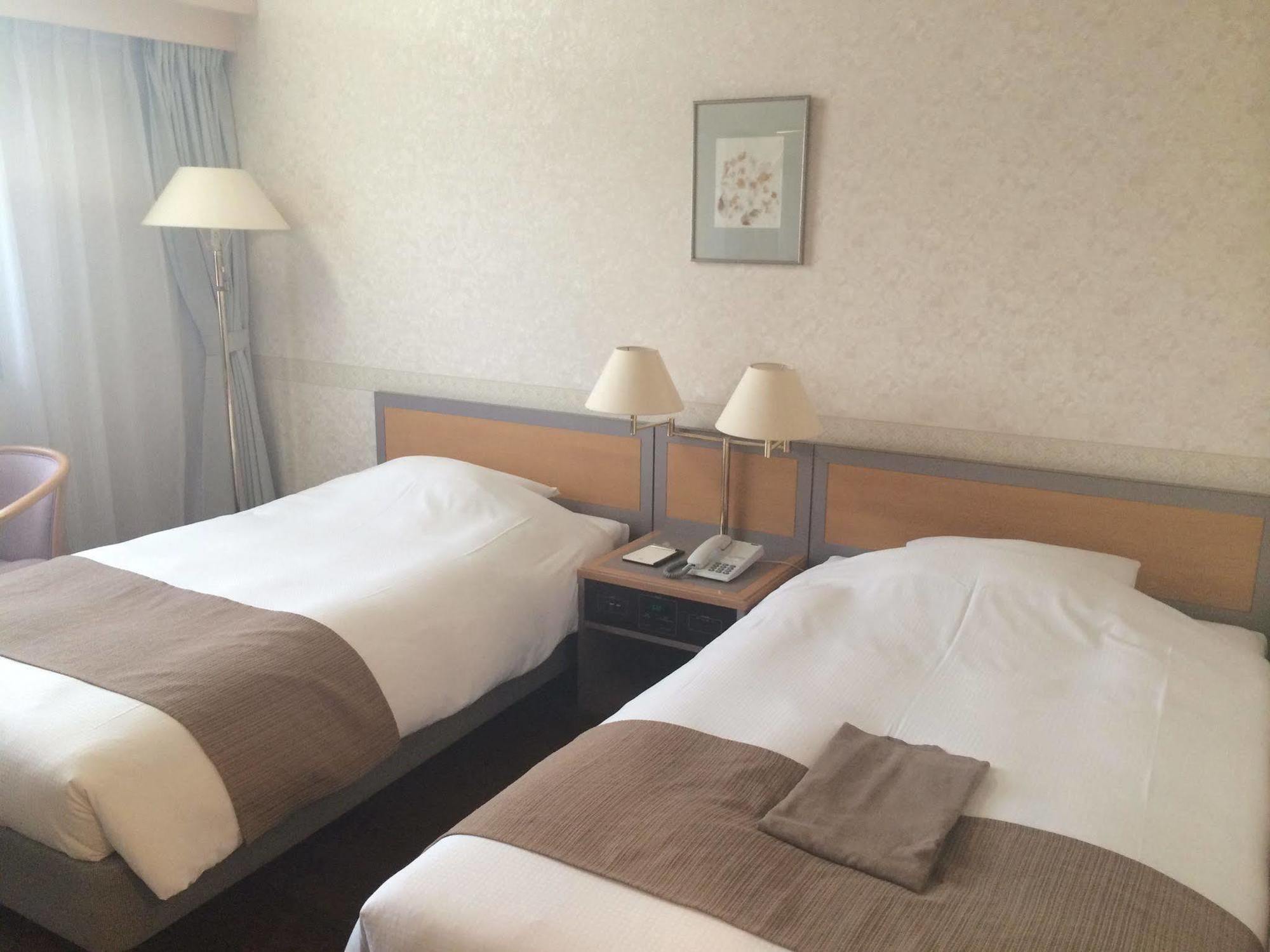 Takayama City Hotel Four Seasons Екстер'єр фото